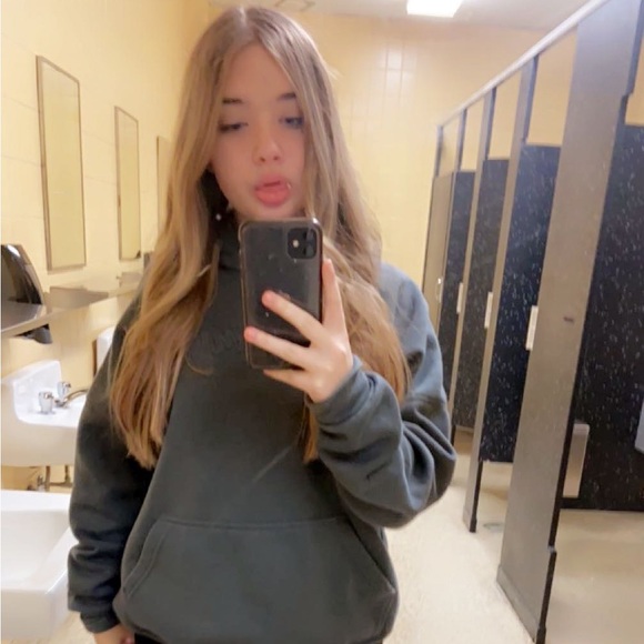 natalieschub281